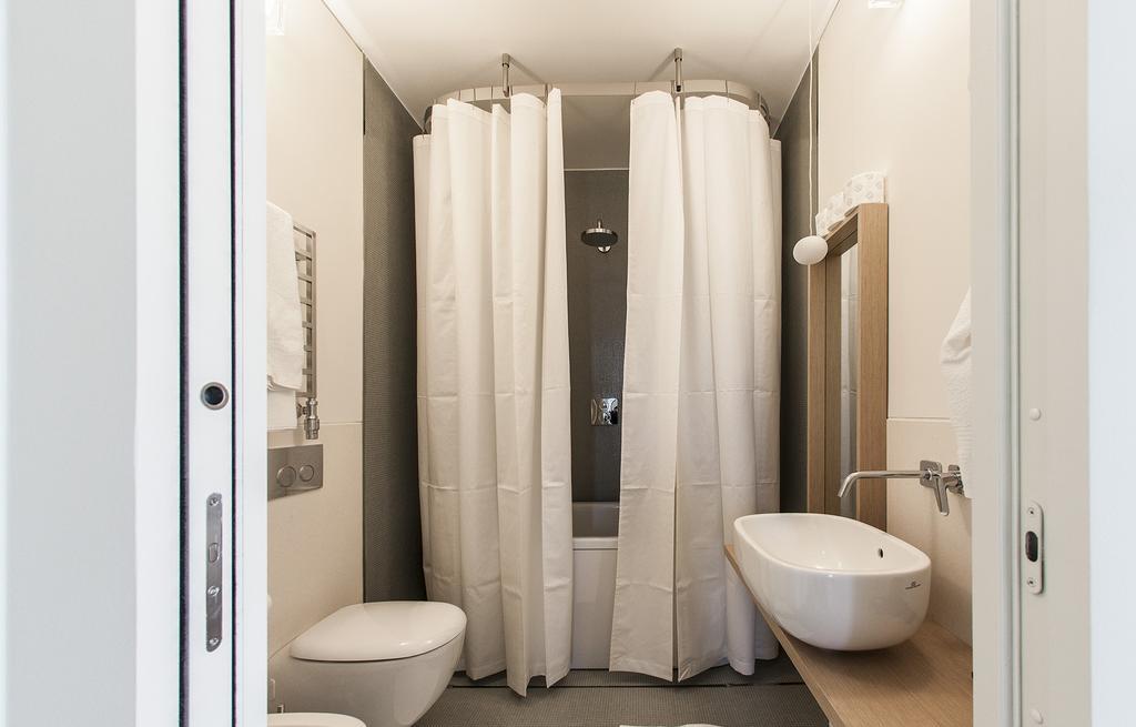 Hemeras Boutique Homes - Design Flats Near The City Center Milan Bagian luar foto