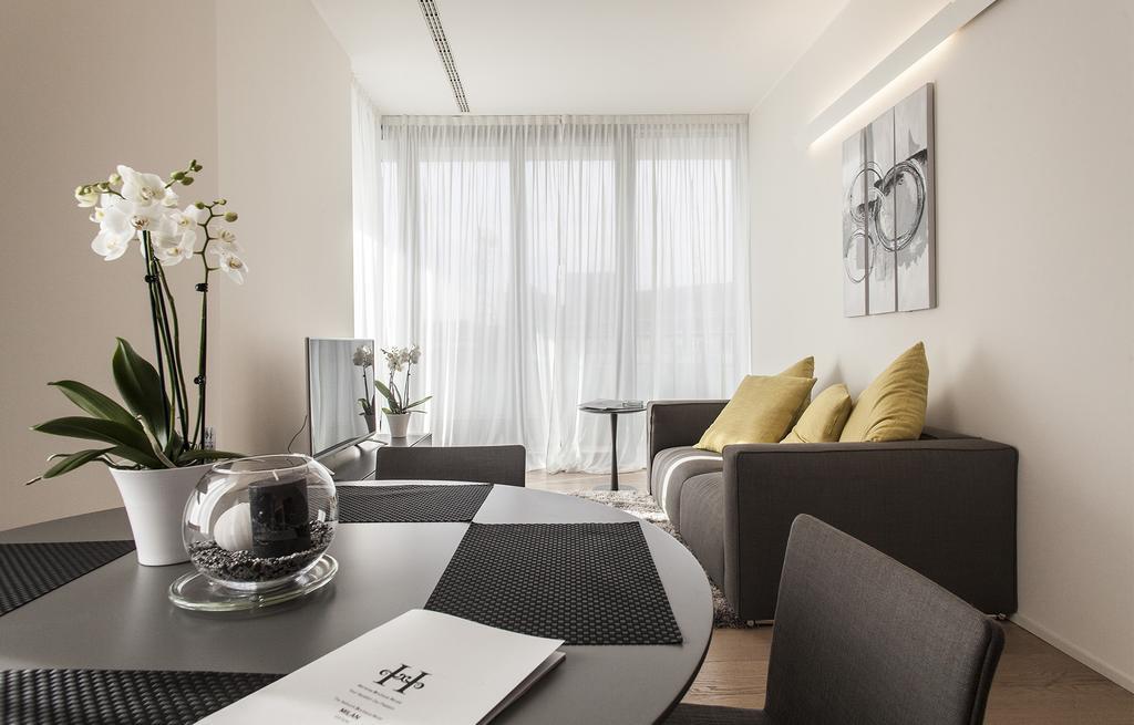 Hemeras Boutique Homes - Design Flats Near The City Center Milan Bagian luar foto