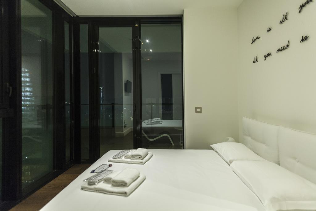 Hemeras Boutique Homes - Design Flats Near The City Center Milan Bagian luar foto