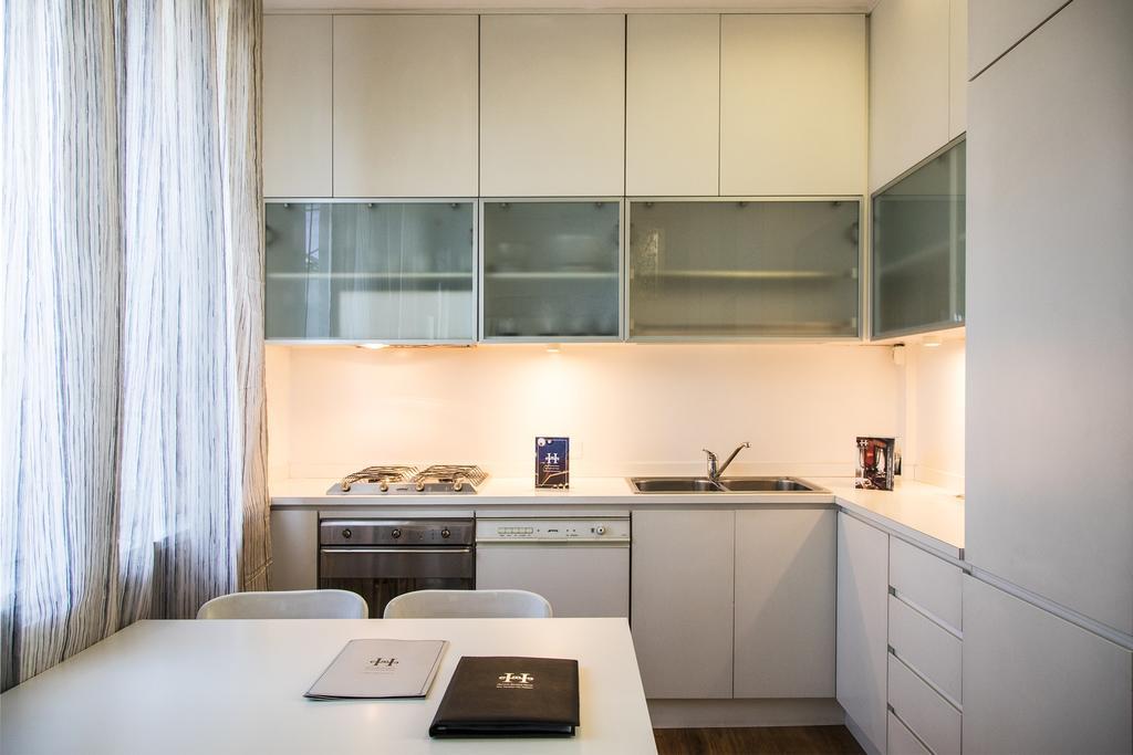 Hemeras Boutique Homes - Design Flats Near The City Center Milan Bagian luar foto