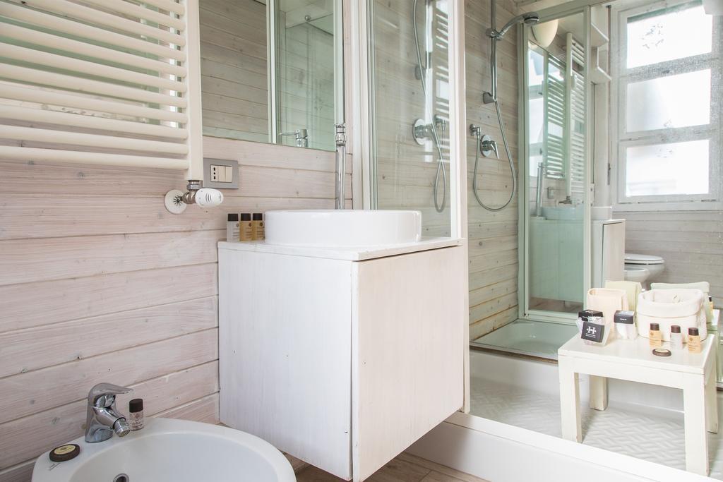 Hemeras Boutique Homes - Design Flats Near The City Center Milan Bagian luar foto