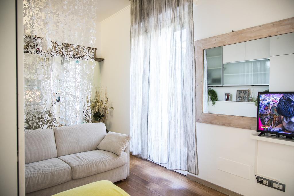 Hemeras Boutique Homes - Design Flats Near The City Center Milan Bagian luar foto