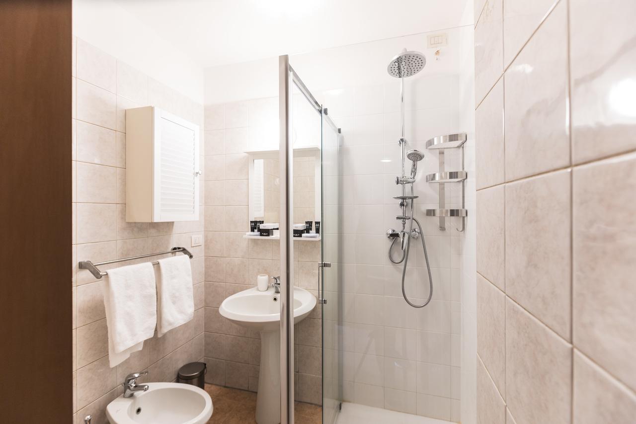 Hemeras Boutique Homes - Design Flats Near The City Center Milan Bagian luar foto